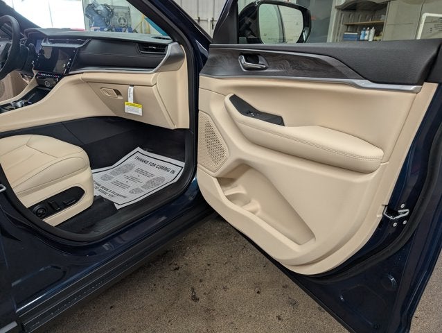 2027 Jeep Grand Cherokee Limited