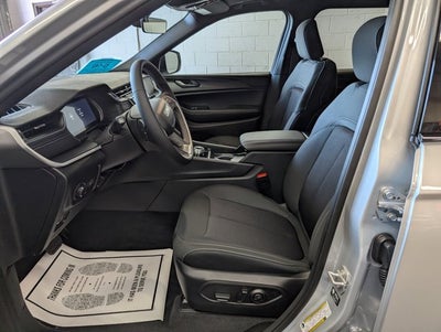 2025 Jeep Grand Cherokee L Laredo X