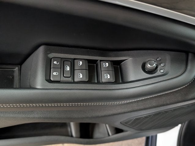 2026 Jeep Grand Cherokee L Laredo Altitude