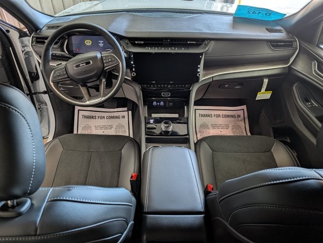 2026 Jeep Grand Cherokee L Laredo Altitude