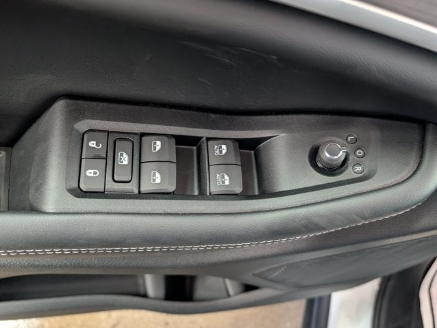 2026 Jeep Grand Cherokee L Laredo Altitude