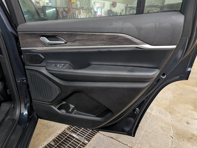 2027 Jeep Grand Cherokee L Limited