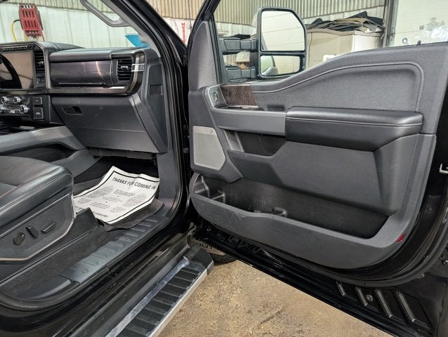 2023 Ford Super Duty F-350 SRW Lari