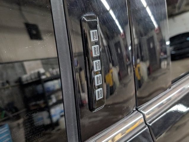 2023 Ford Super Duty F-350 DRW LIMI