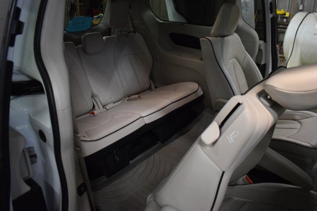 2017 Chrysler Pacifica Hybrid Platinum