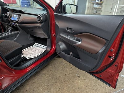 2021 Nissan Kicks SR