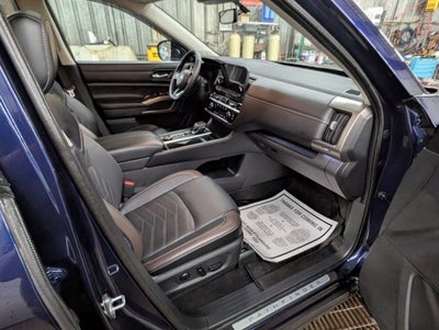 2024 Nissan Pathfinder Platinum